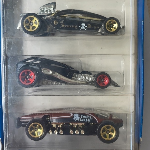 ASSORTED Hot-Wheels® 5-Car Gift Pack - Pirates Theme New in Package - Picture 3 of 5